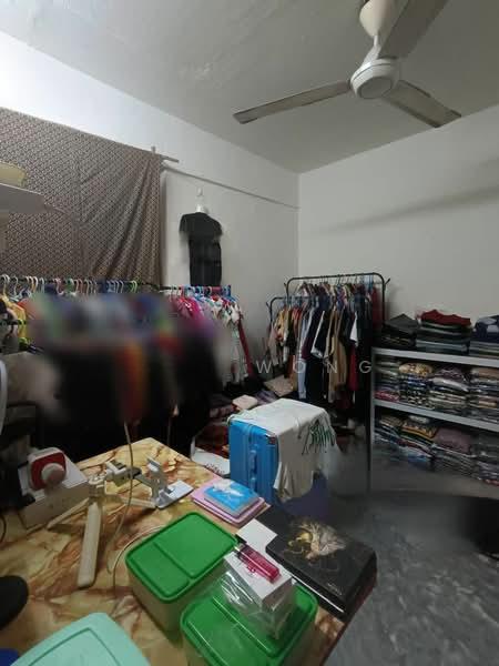 Flat Taman Ungku Tun Aminah - 5