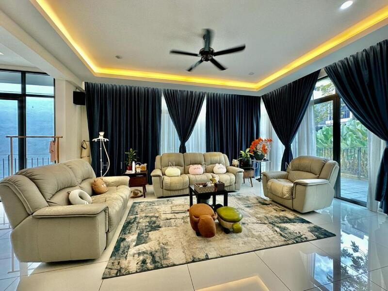 16 Quartz @ Melawati - 1