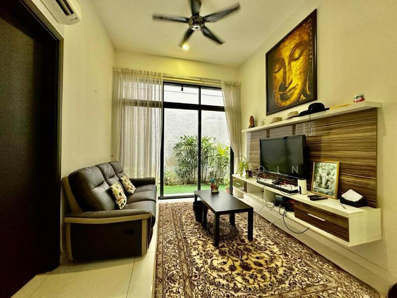 16 Quartz @ Melawati - 2