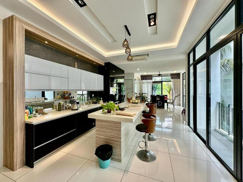 16 Quartz @ Melawati - 5