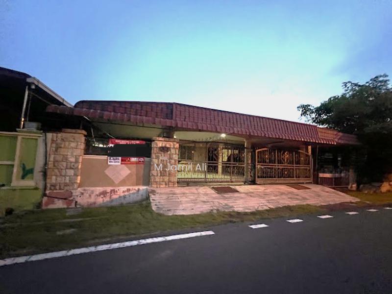Semi-D house at Taman Sri Medoi, Segamat - 3