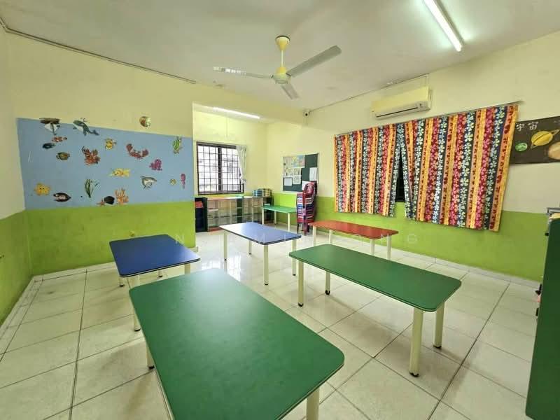 Taman Mount Austin - 3