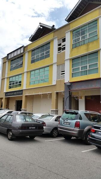 3Sty Shop Facing Carpark Bistari DE Kota Damansara - 1