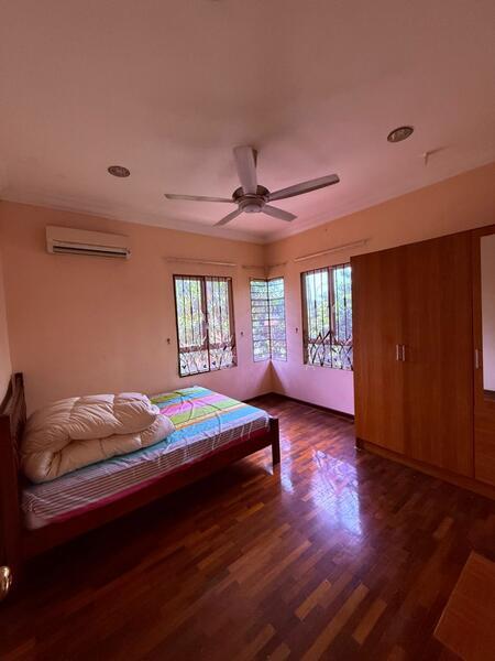 Bandar Tun Hussein Onn - 4