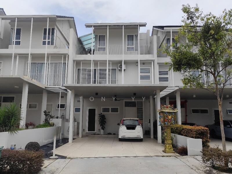 SENJA Private Residences - 1