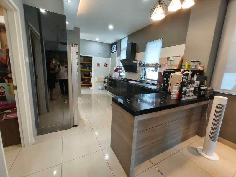 BANDAR CEMERLANG - 3