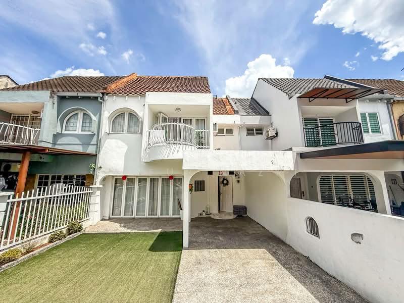 Taman Pinggiran Ukay - 1