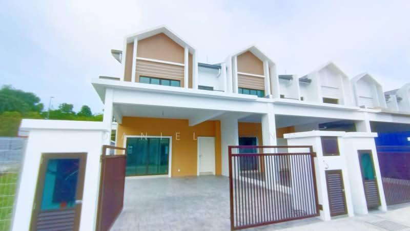 New Seri Kembangan Equine terrace near MRT station, aeon, Cyberjaya - 1