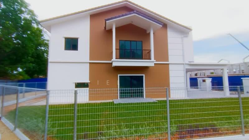 New Seri Kembangan Equine terrace near MRT station, aeon, Cyberjaya - 3