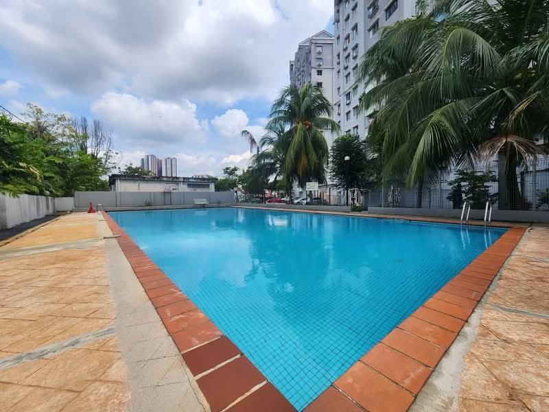 Avenue Court - 4