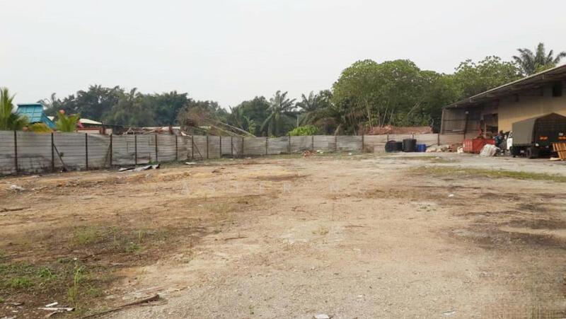 (1st Grade Land)Factory with 2 Storey Office For Sale at Simpang Ampat - 2