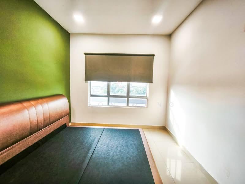 Connaught Avenue - 2