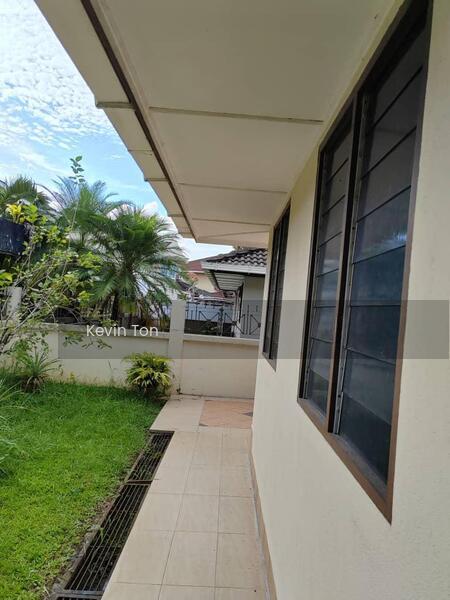Well Maintained Semi Detached House for Sale - 5