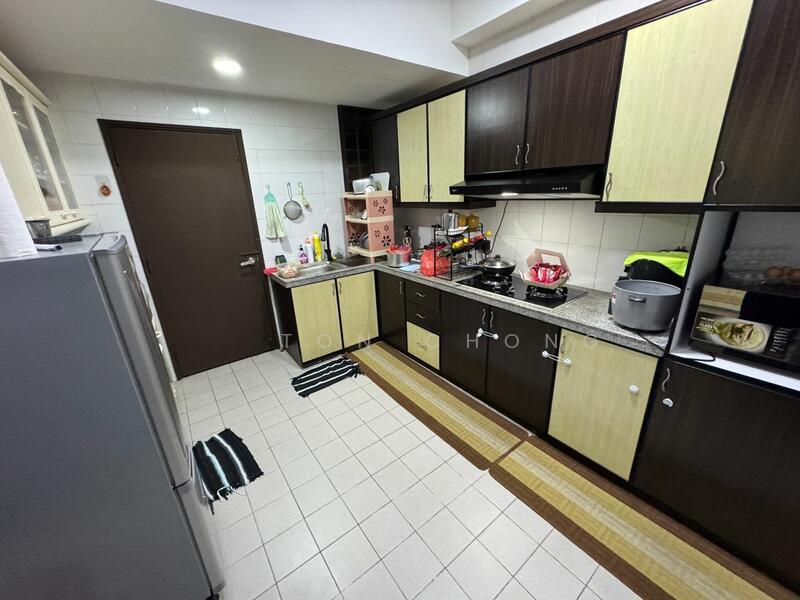 Aloha Tower Condominium - 5