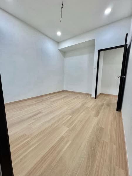 Jalan permas 12 - 4