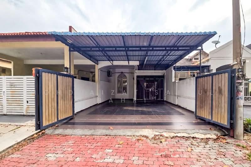 Taman Desa Cempaka - 1