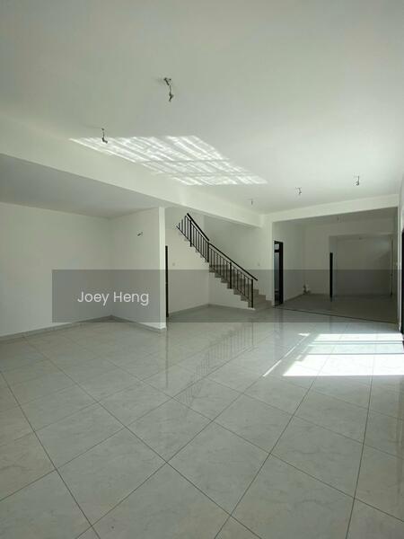 Seremban Corner Lot!! Below 600K Only For Bumi!! - 3