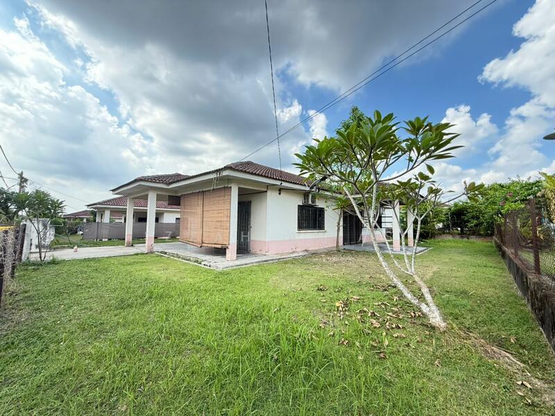 Taman Pinggiran Putra - 3