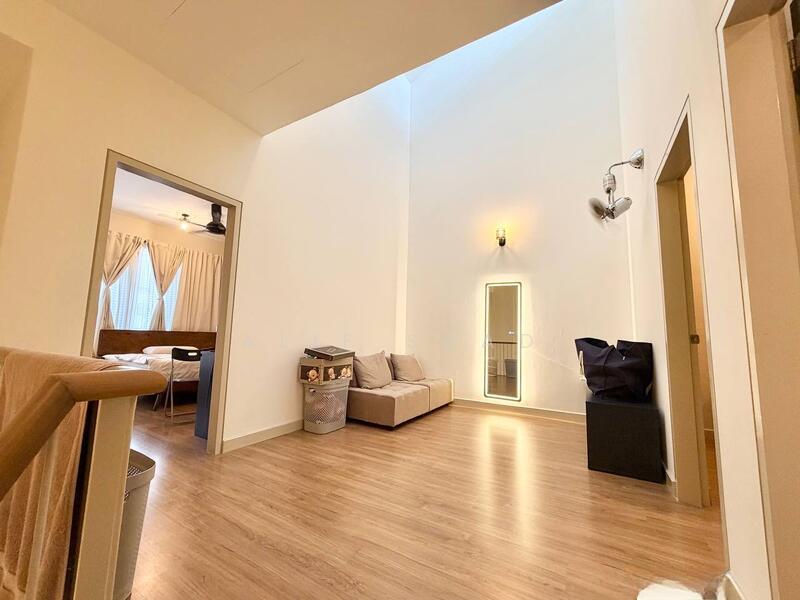 City of Elmina : Elmina Valley 2 - 2