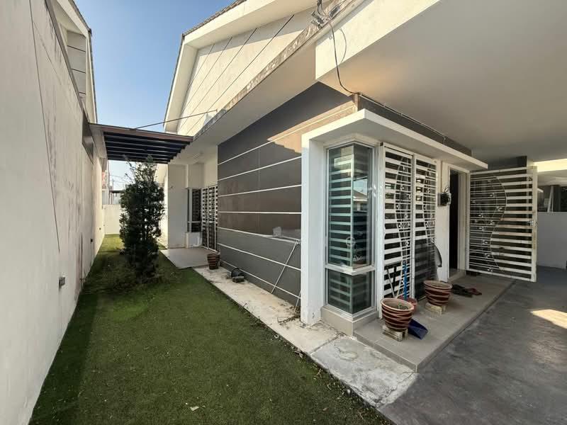 Taman Mekar Sari kepala batas - 1