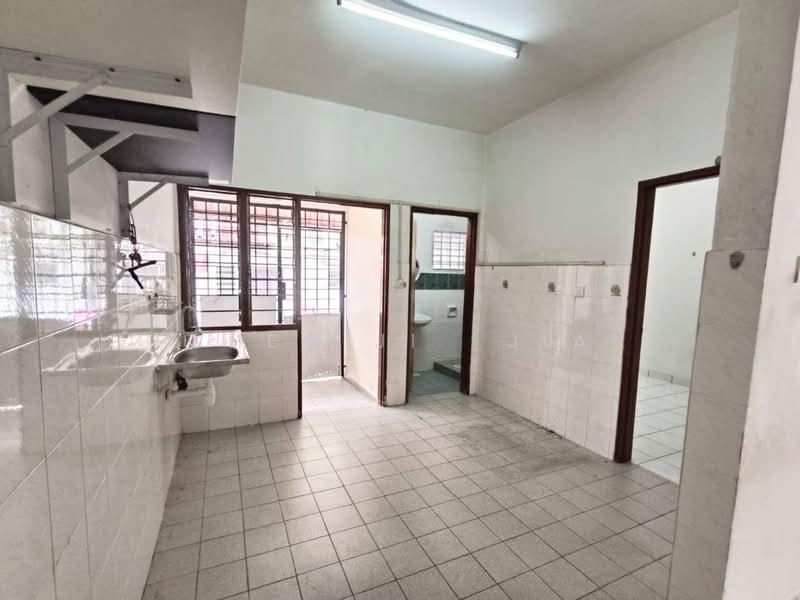 Bandar Baru Permas Jaya - 4