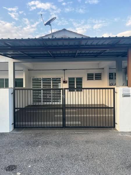 Ipoh batu gajah renovated extended single storey house for sale - 1