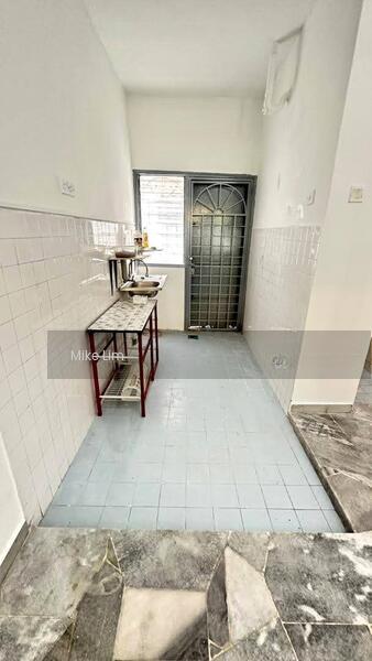 Ground Floor 2sty Townhouse Taman Lembah Maju Pandan Indah - 4