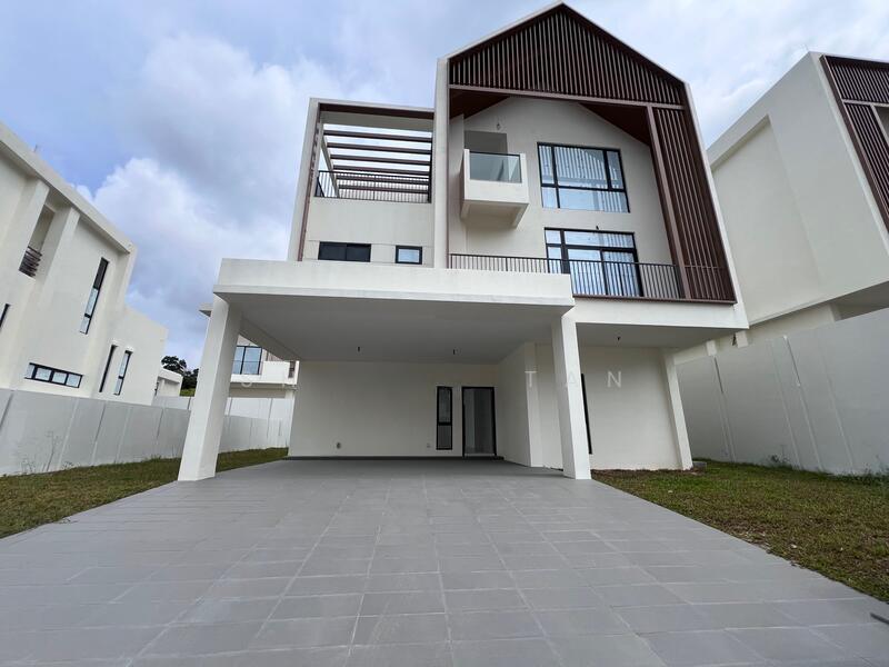 Twin Palms @ Sungai Long - 1