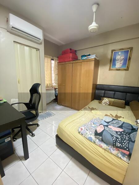 Plaza Sinar Apartment - 5