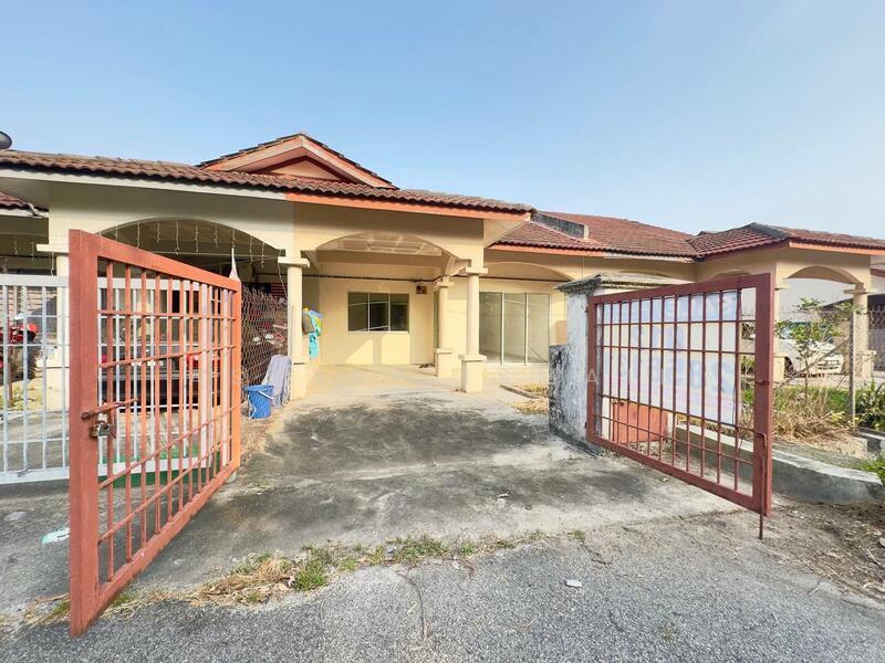 Refurbished Single Storey Alam Perdana, Puncak Alam – Open Facing & Easy Parking - 2