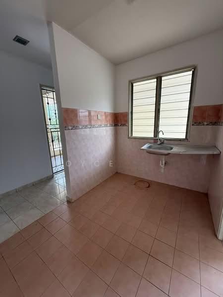 Permai Lake View Apartment - 5