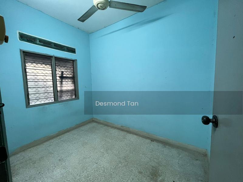 Terrace house at SS2 - 4