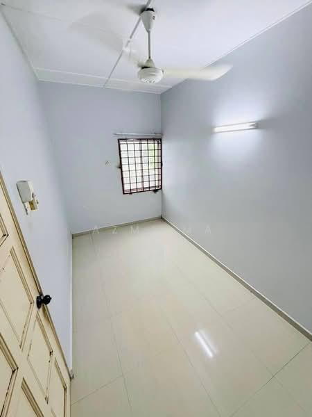 Taman Kosas - 4