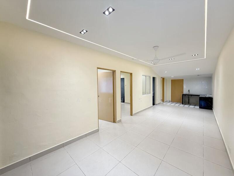 Jalan Perwira ,Taman Ungku Tun Aminah - 3