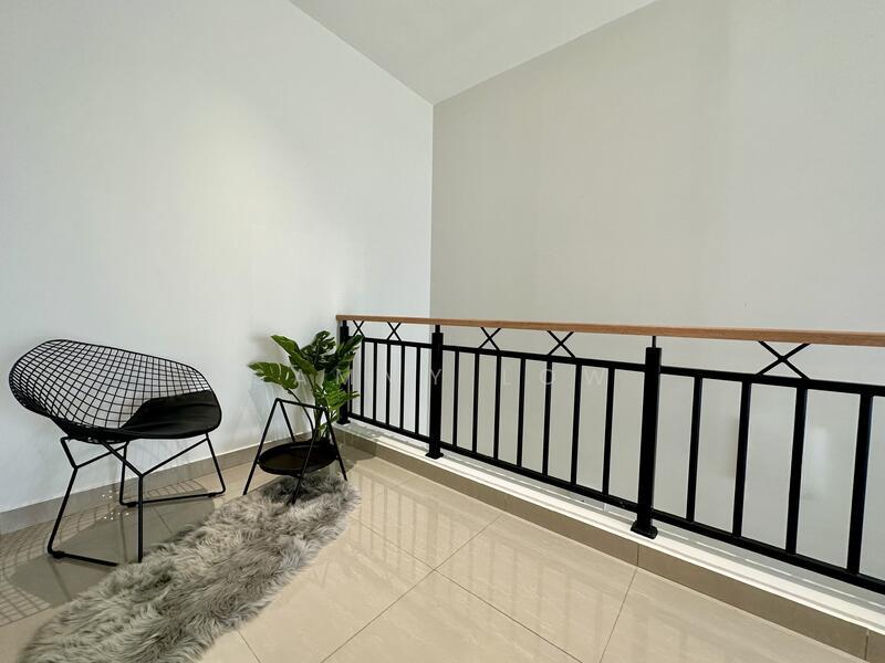 Medini Signature - 4