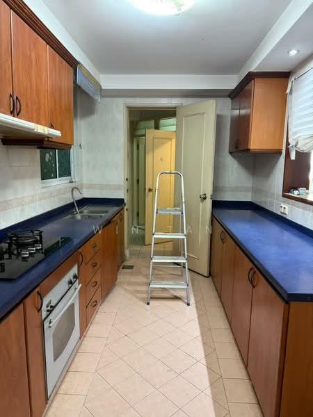 Petrie Condominium - 3