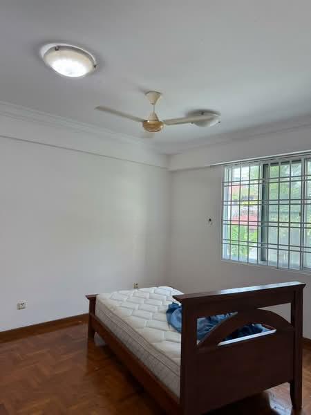 Petrie Condominium - 5