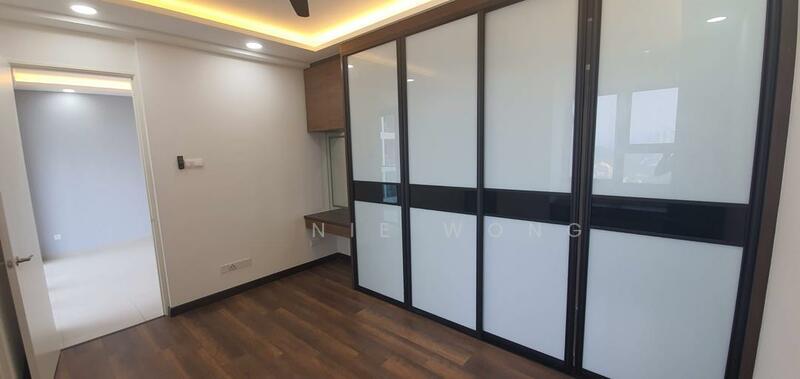 Symphony Tower (Menara Simfoni) - 4