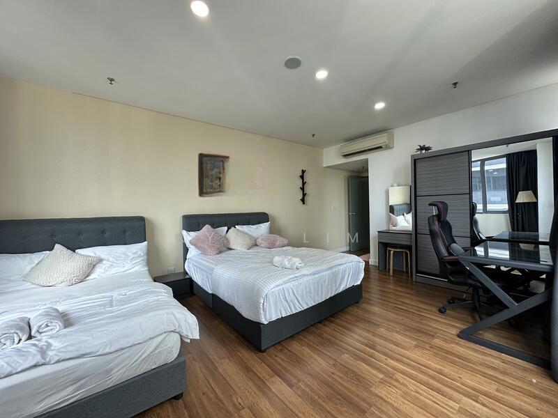 Mercu Summer Suites - 4