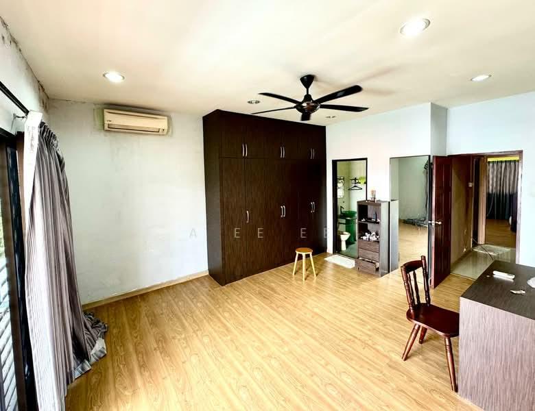 BATU UBAN , 2/semi-D for sale , la 5100sf - 2