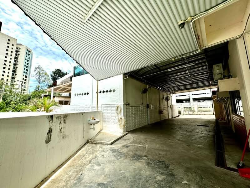 BATU UBAN , 2/semi-D for sale , la 5100sf - 4
