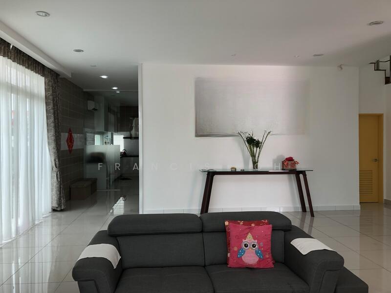 Limited unit in Palmiera Kinrara Residence - 1