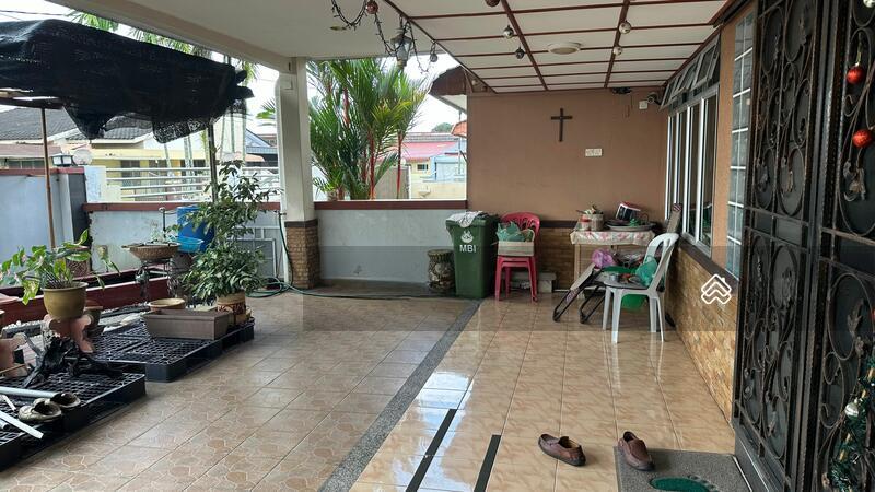 Semi-D cornerhouse at Taman Lim - 4