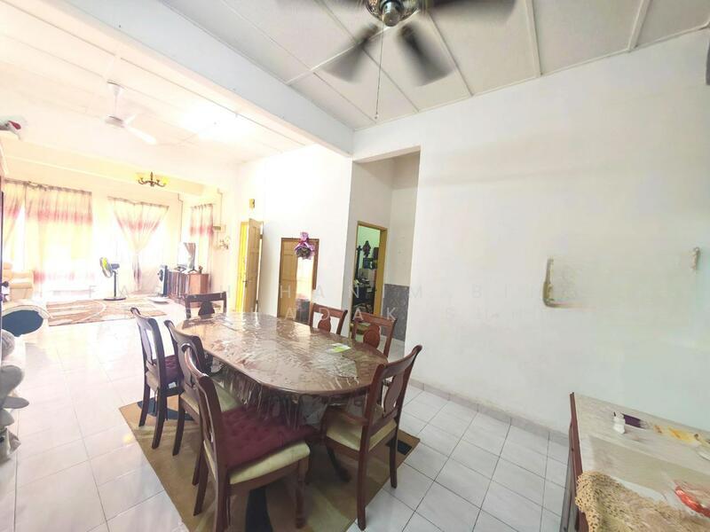 Taman Pinggiran Putra - 3