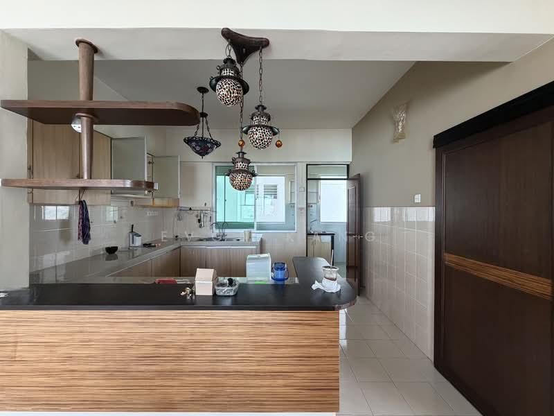 Straits Regency - 4