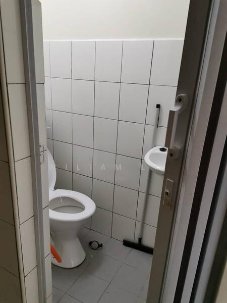 Pangsapuri Adelia - 5