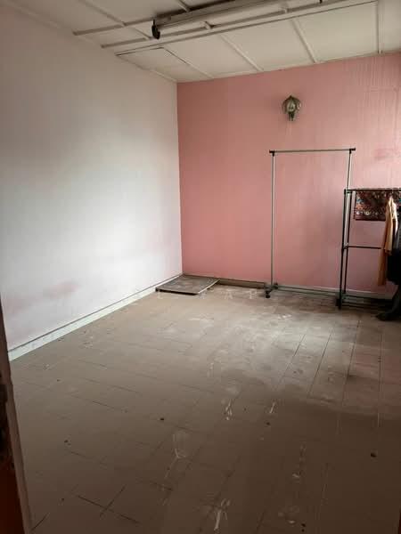 Desa Petaling Flat - 4