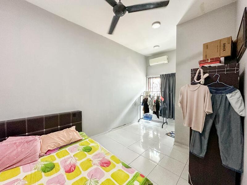 Laman Orkid Nilai Impian - 2