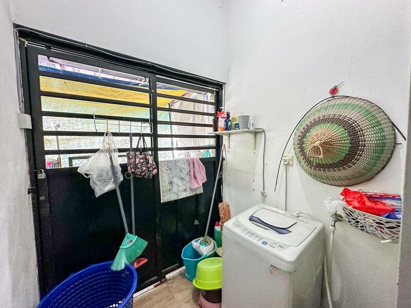 Laman Orkid Nilai Impian - 5