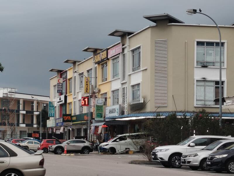 3 Storey Shoplot Facing Main Road Jalan Sagu Taman Daya Johor Bahru - 2